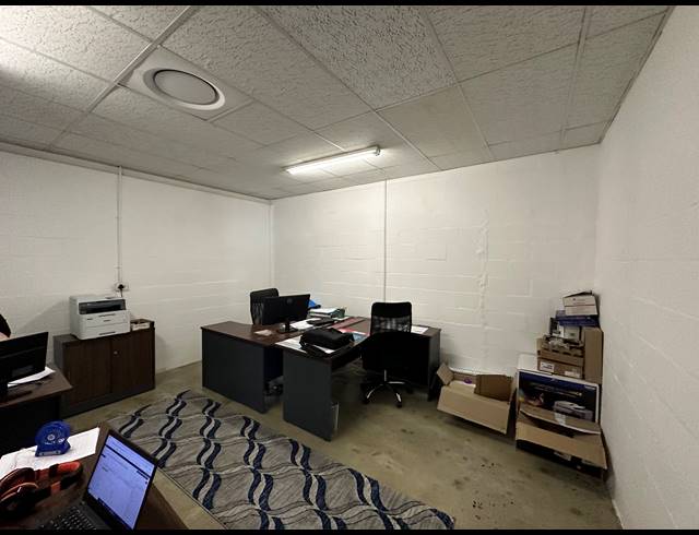 100M² OFFICE TO LET IN MARCONI BEAM INDUSTRIA